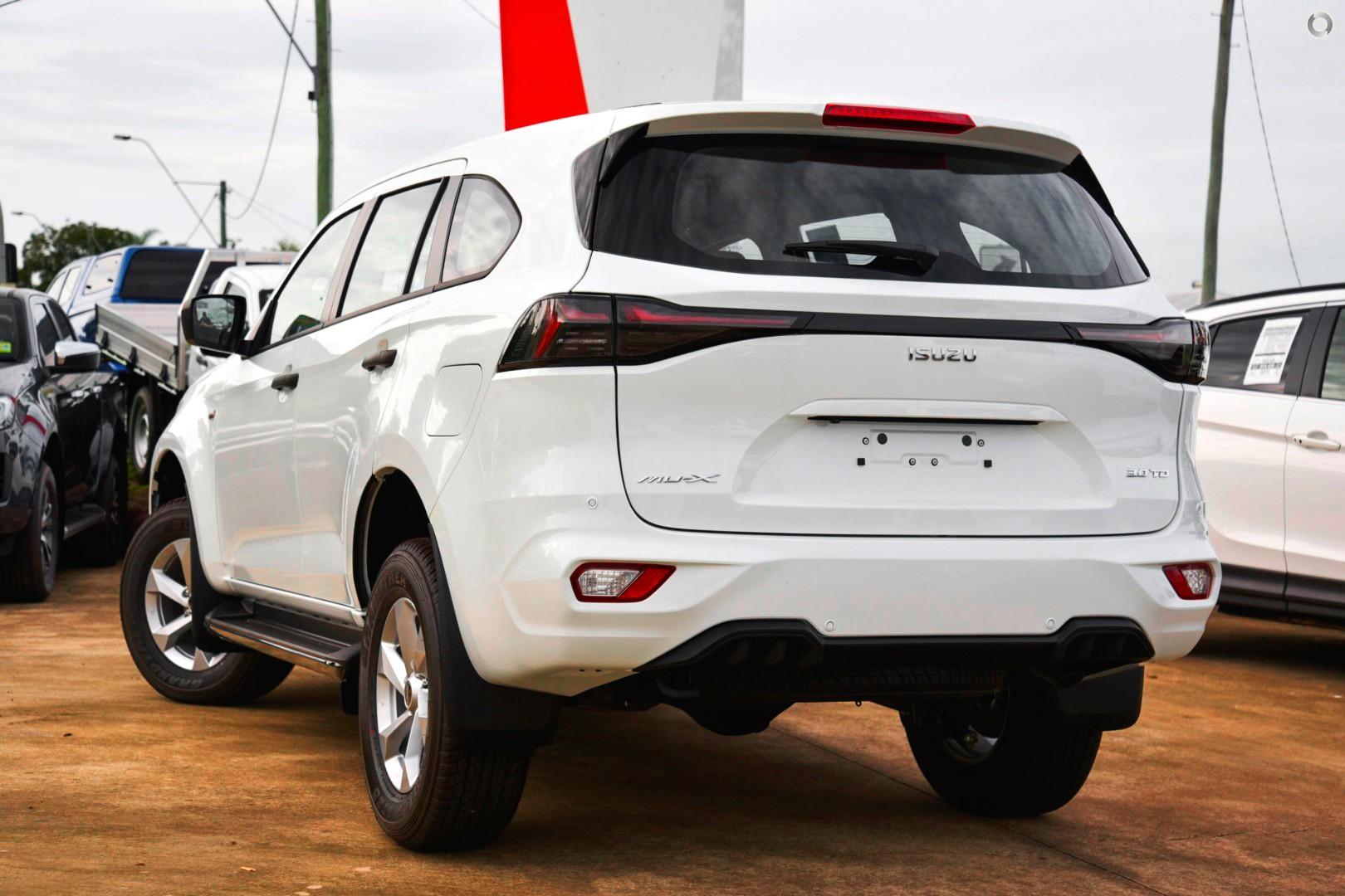 2025 Isuzu MU-X LSM — photo 4