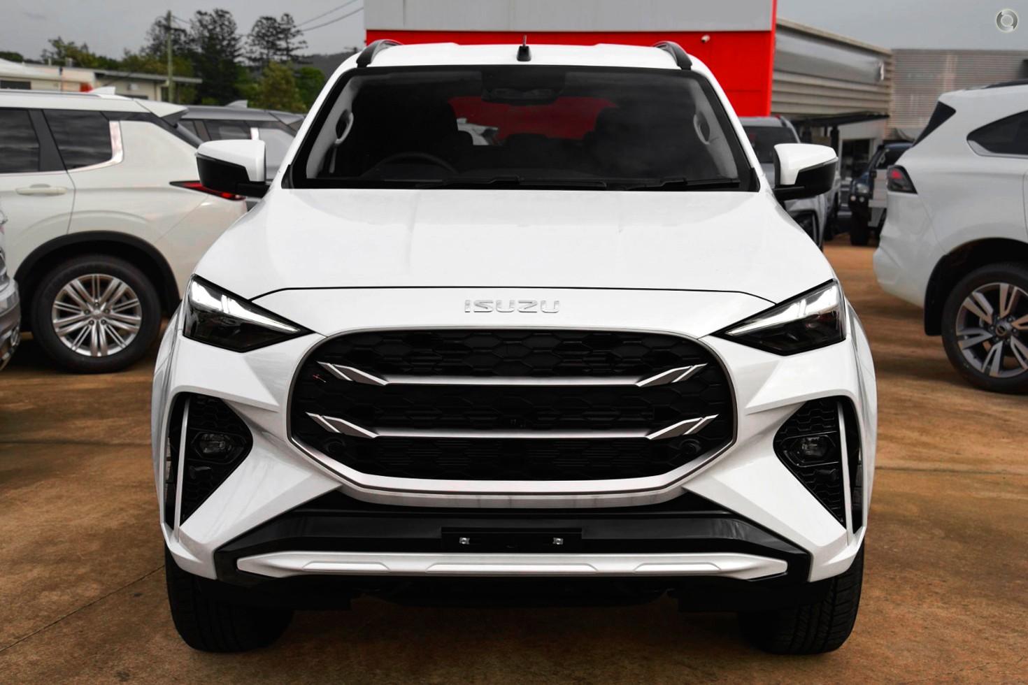 2025 Isuzu MU-X LSU — photo 2