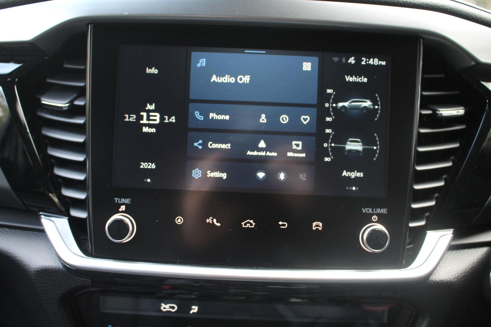 2025 Isuzu MU-X XTERRAIN — photo 11