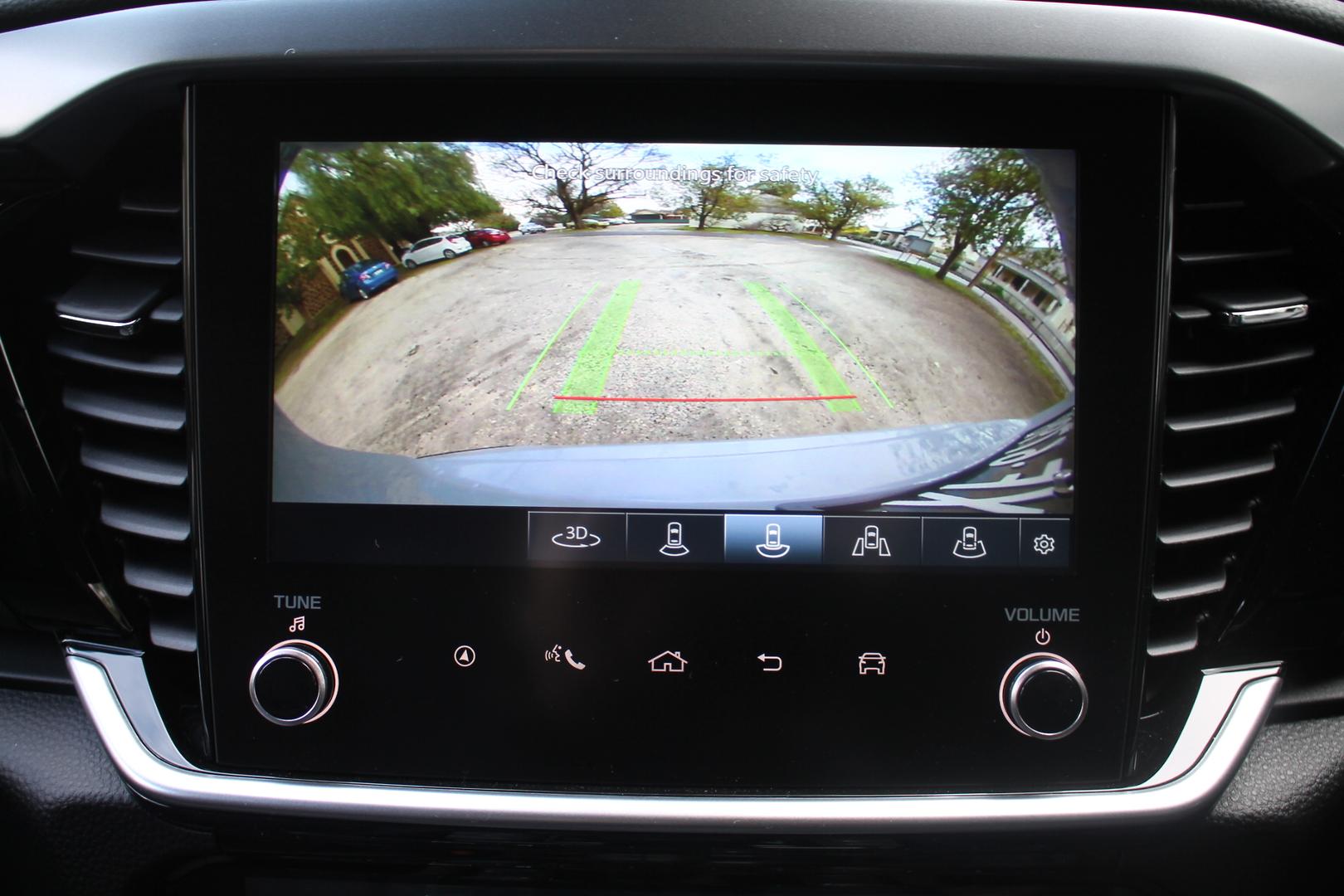 2025 Isuzu MU-X XTERRAIN — photo 12