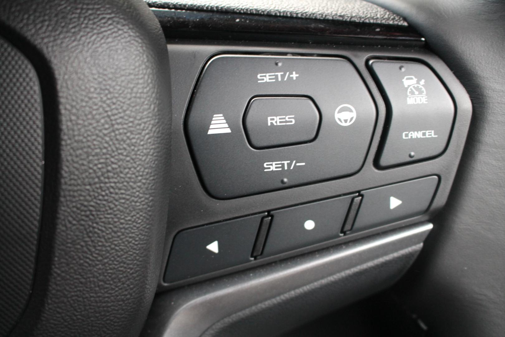 2025 Isuzu MU-X XTERRAIN — photo 22