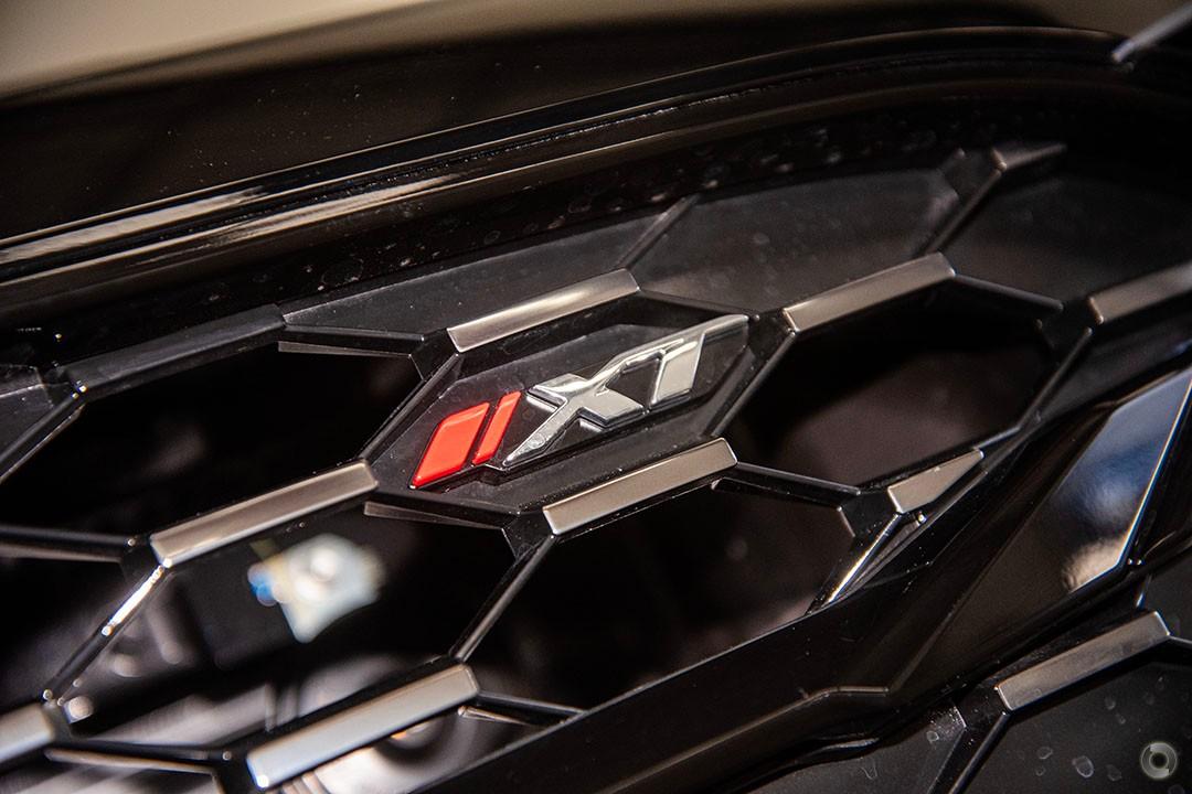 2025 Isuzu MU-X XTERRAIN — photo 6