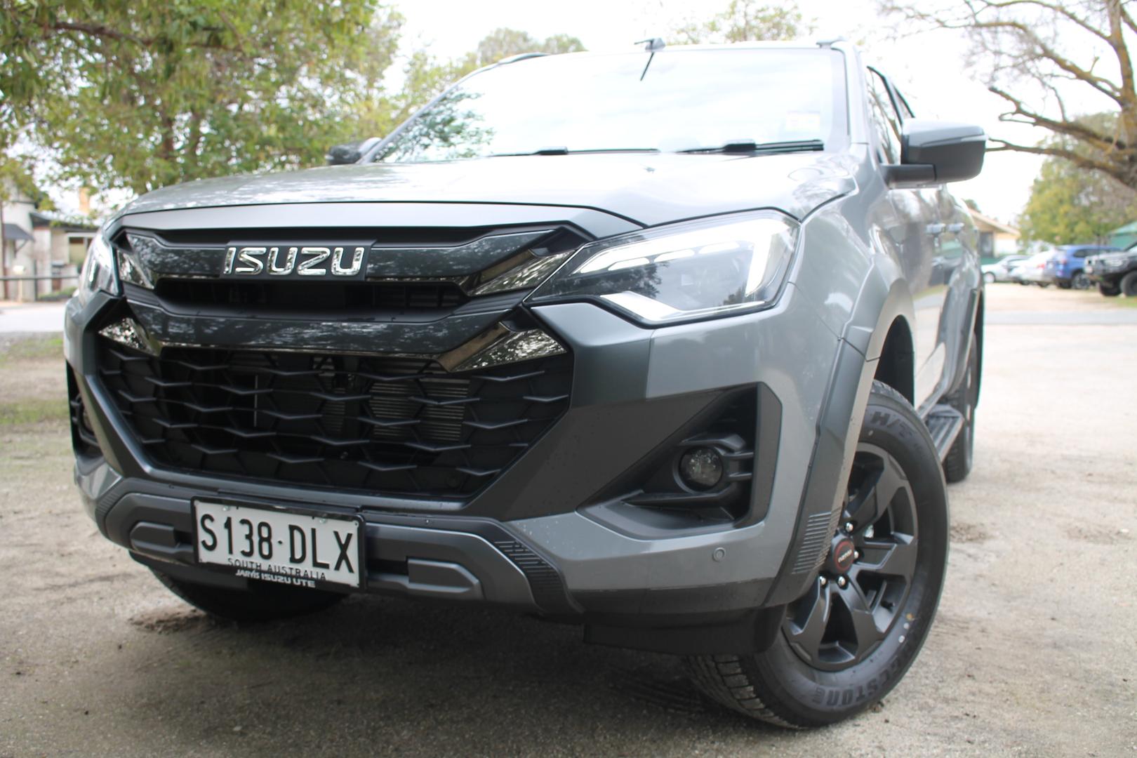 2025 Isuzu D-MAX XTERRAIN — photo 3