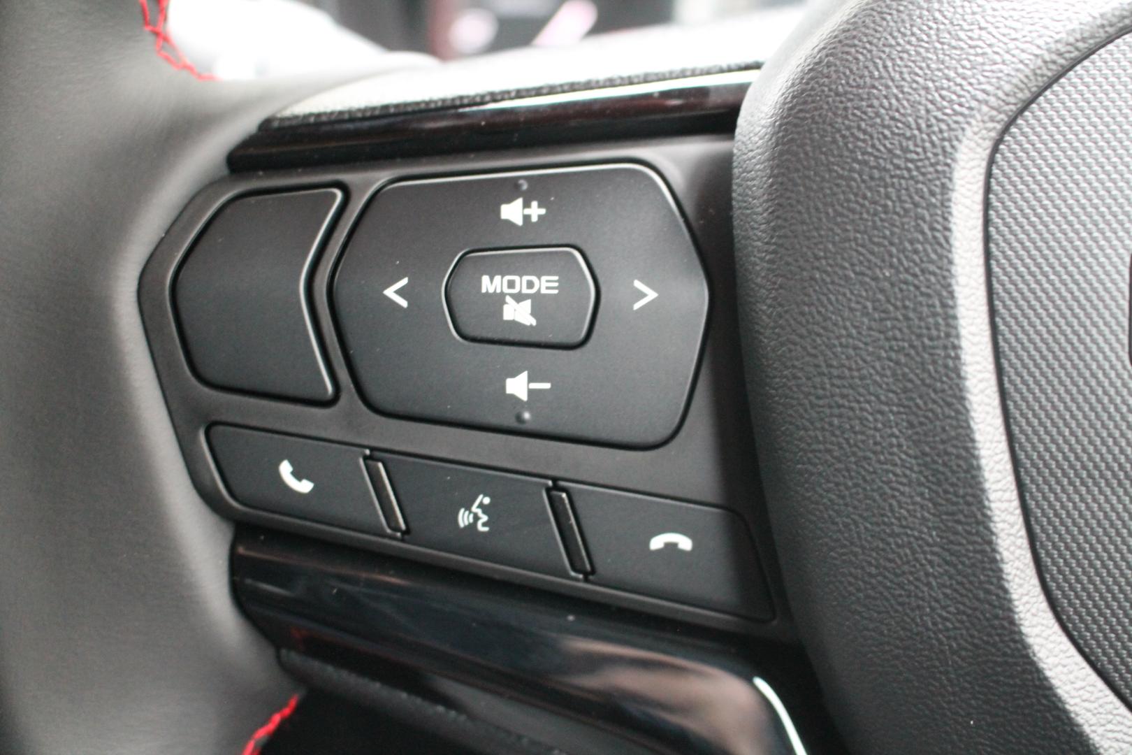 2025 Isuzu D-MAX XTERRAIN — photo 7