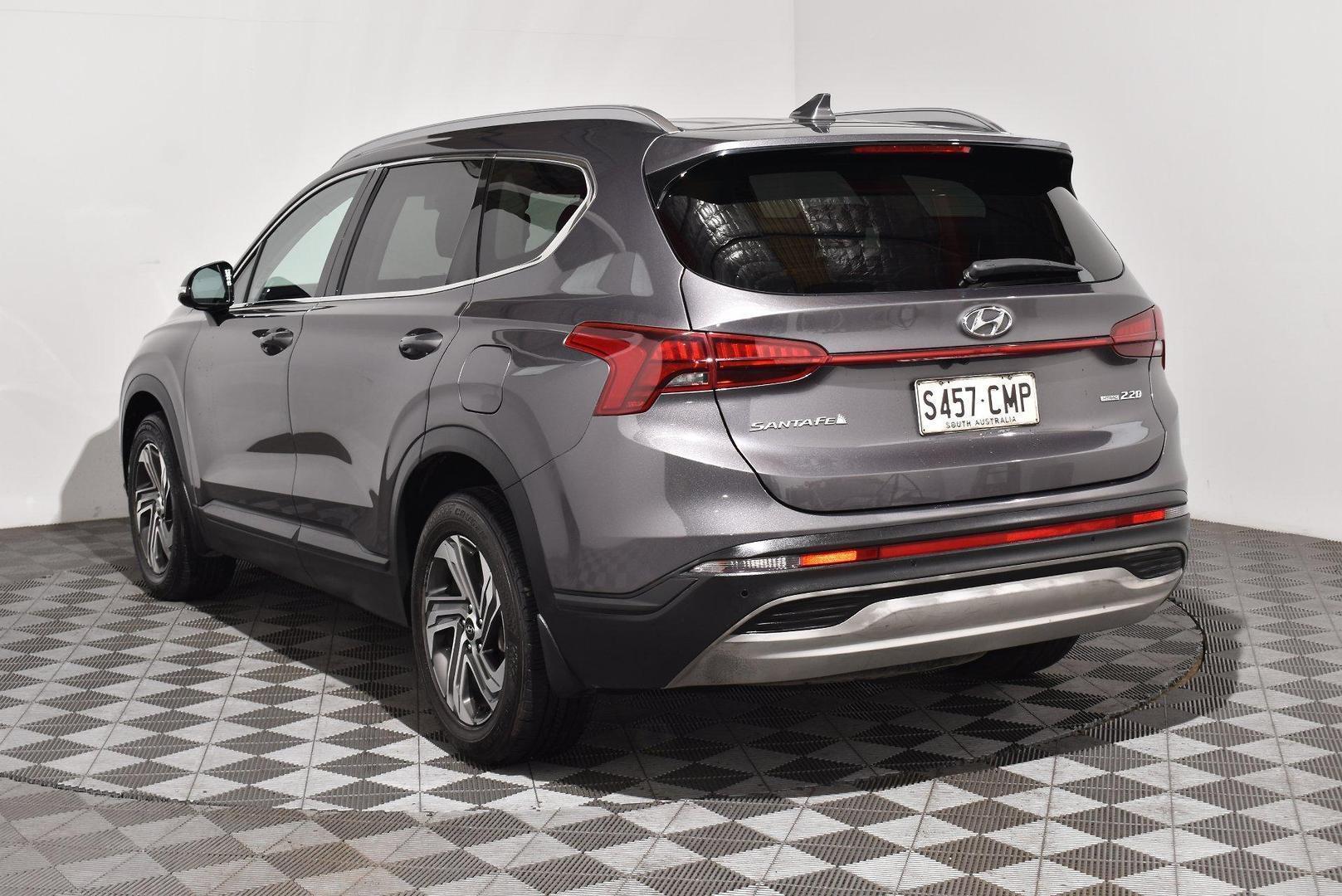 2021 Hyundai Santa Fe Active — photo 2