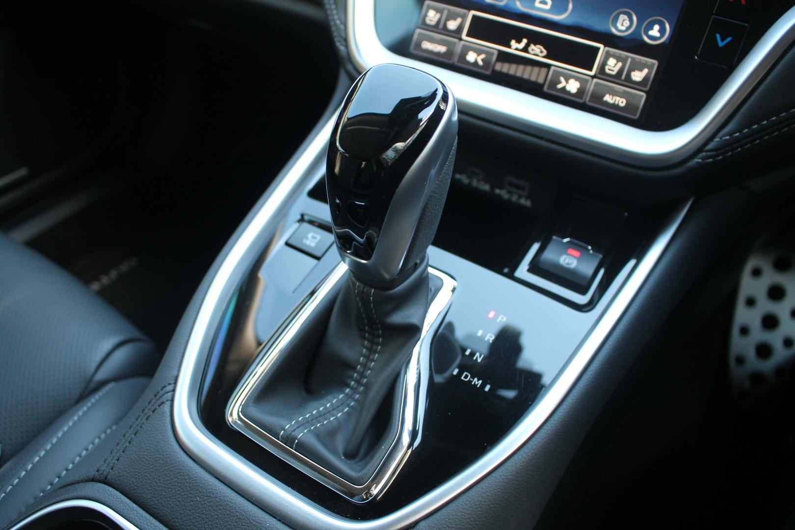 2025 Subaru Outback AWD Touring XT — photo 11