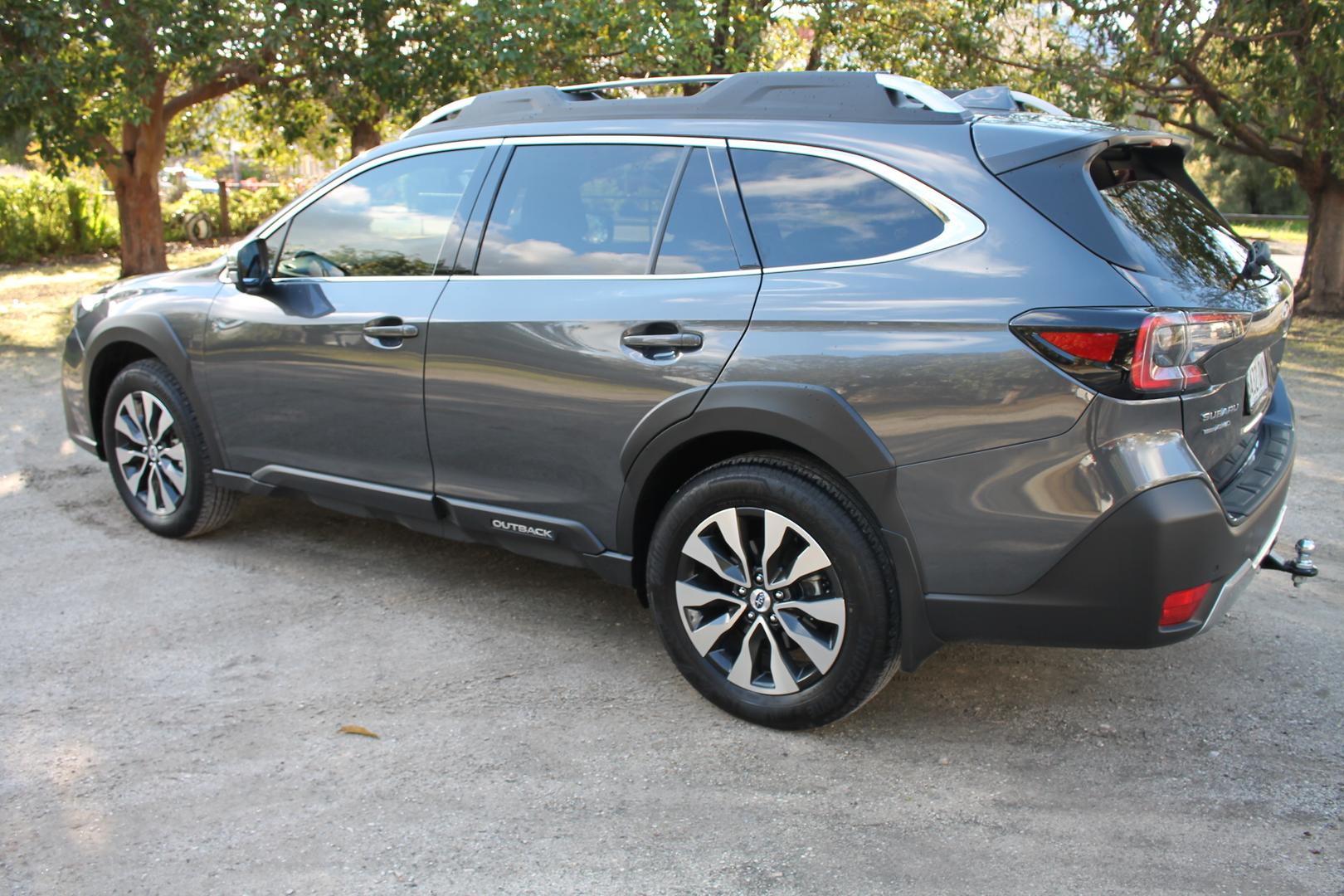 2025 Subaru Outback AWD Touring XT — photo 3
