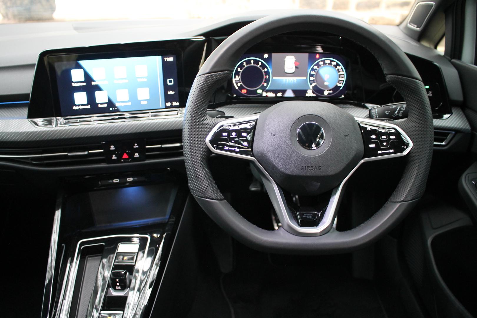 2023 Volkswagen Golf 110TSI RLine — photo 13