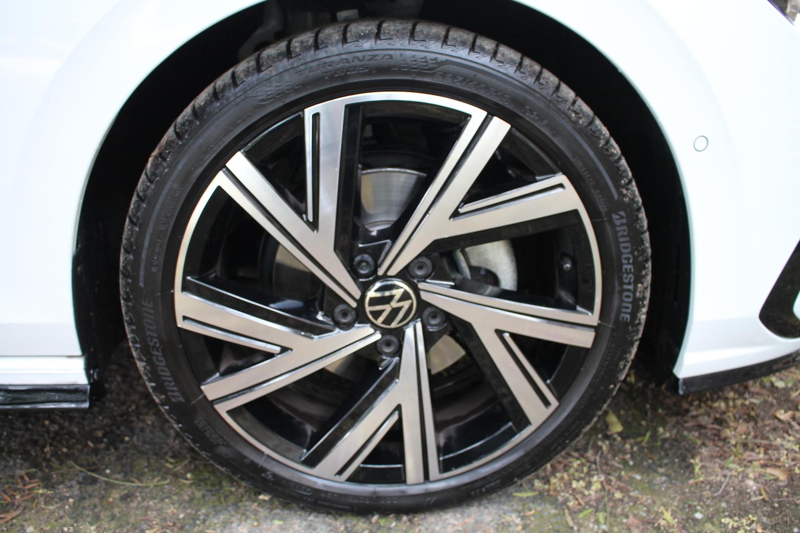 2023 Volkswagen Golf 110TSI RLine — photo 18