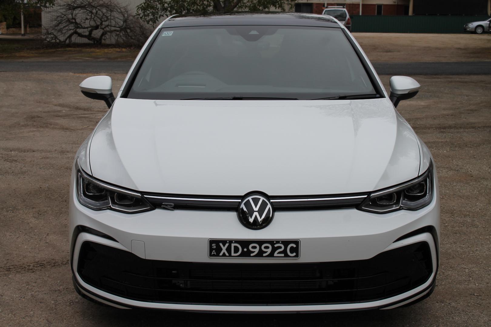 2023 Volkswagen Golf 110TSI RLine — photo 2