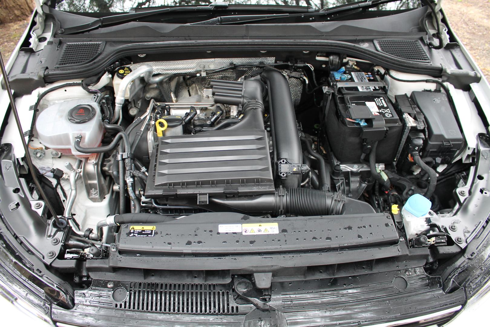 2023 Volkswagen Golf 110TSI RLine — photo 21