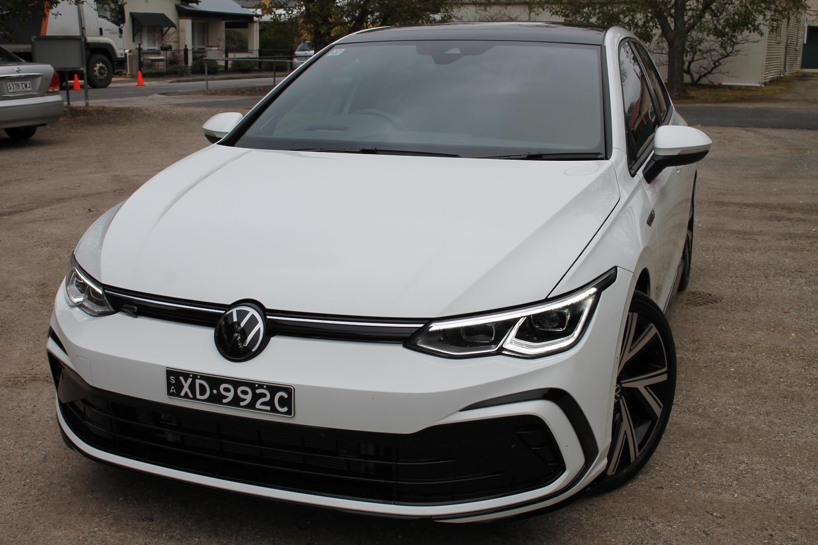 2023 Volkswagen Golf 110TSI RLine — photo 3