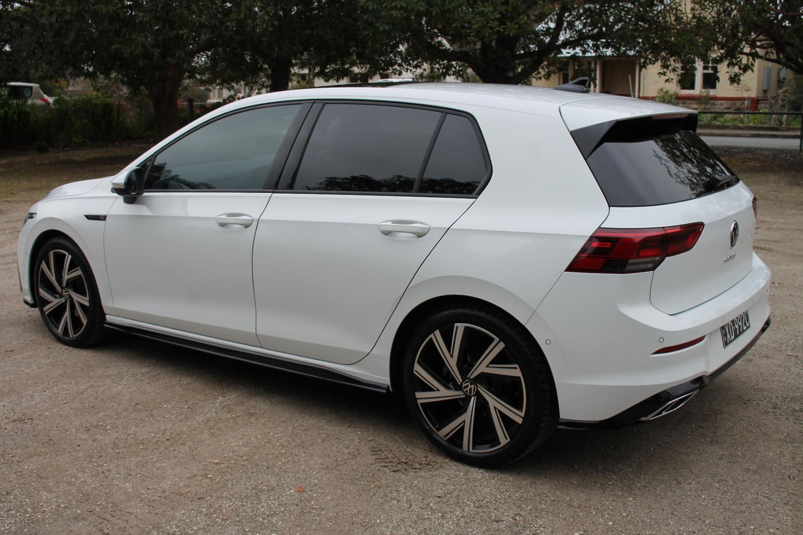2023 Volkswagen Golf 110TSI RLine — photo 6