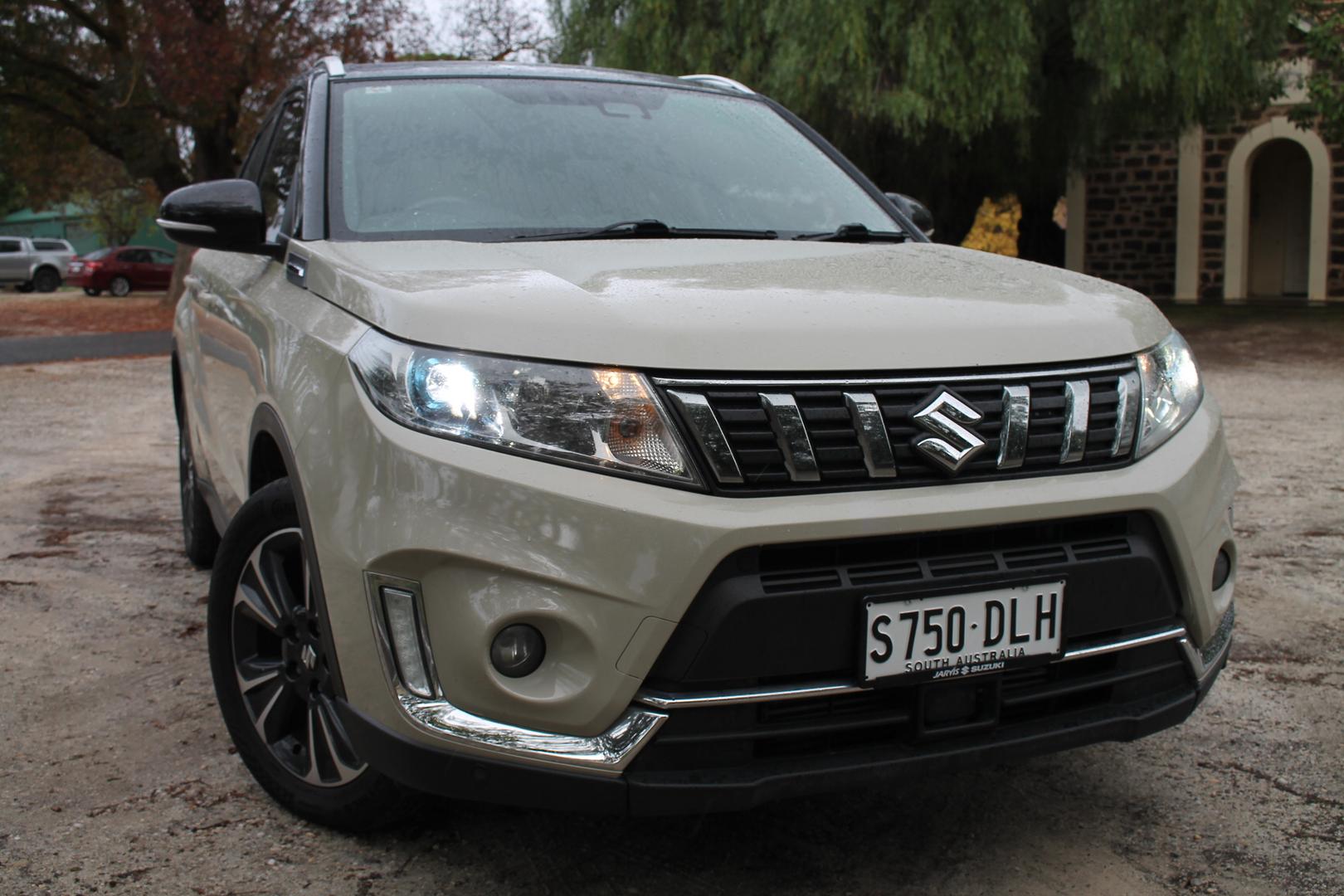 2019 Suzuki Vitara Turbo — photo 2