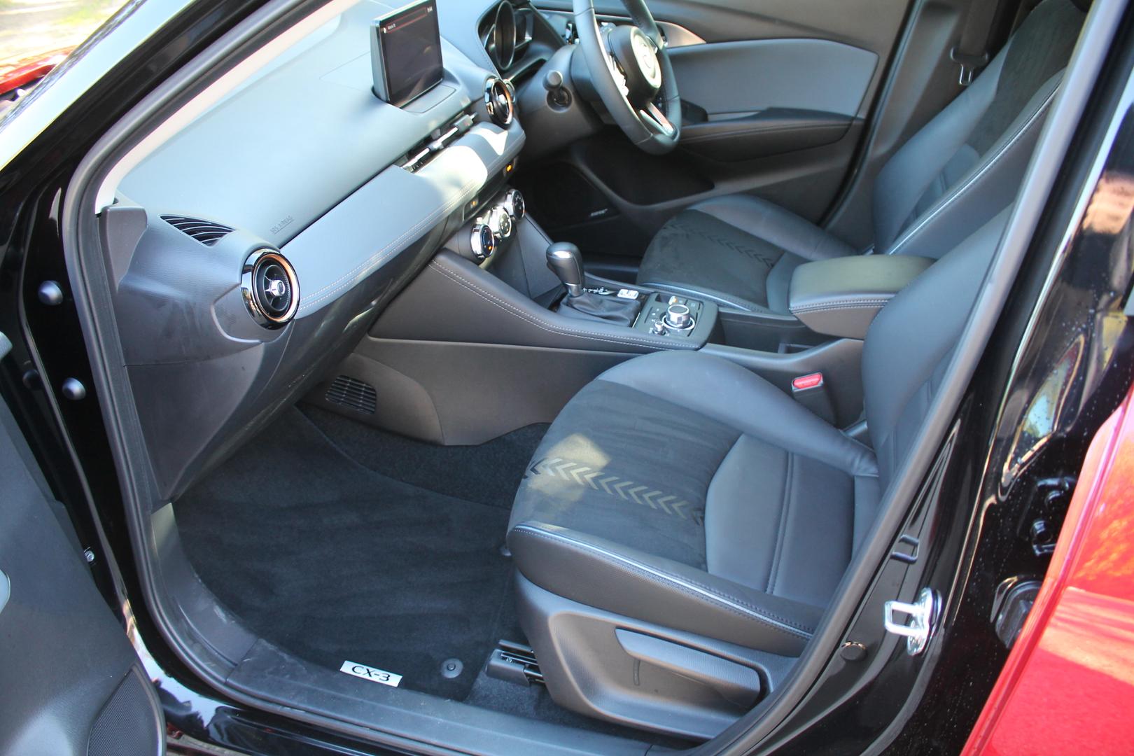 2025 Mazda CX-3 G20 GT SP — photo 14