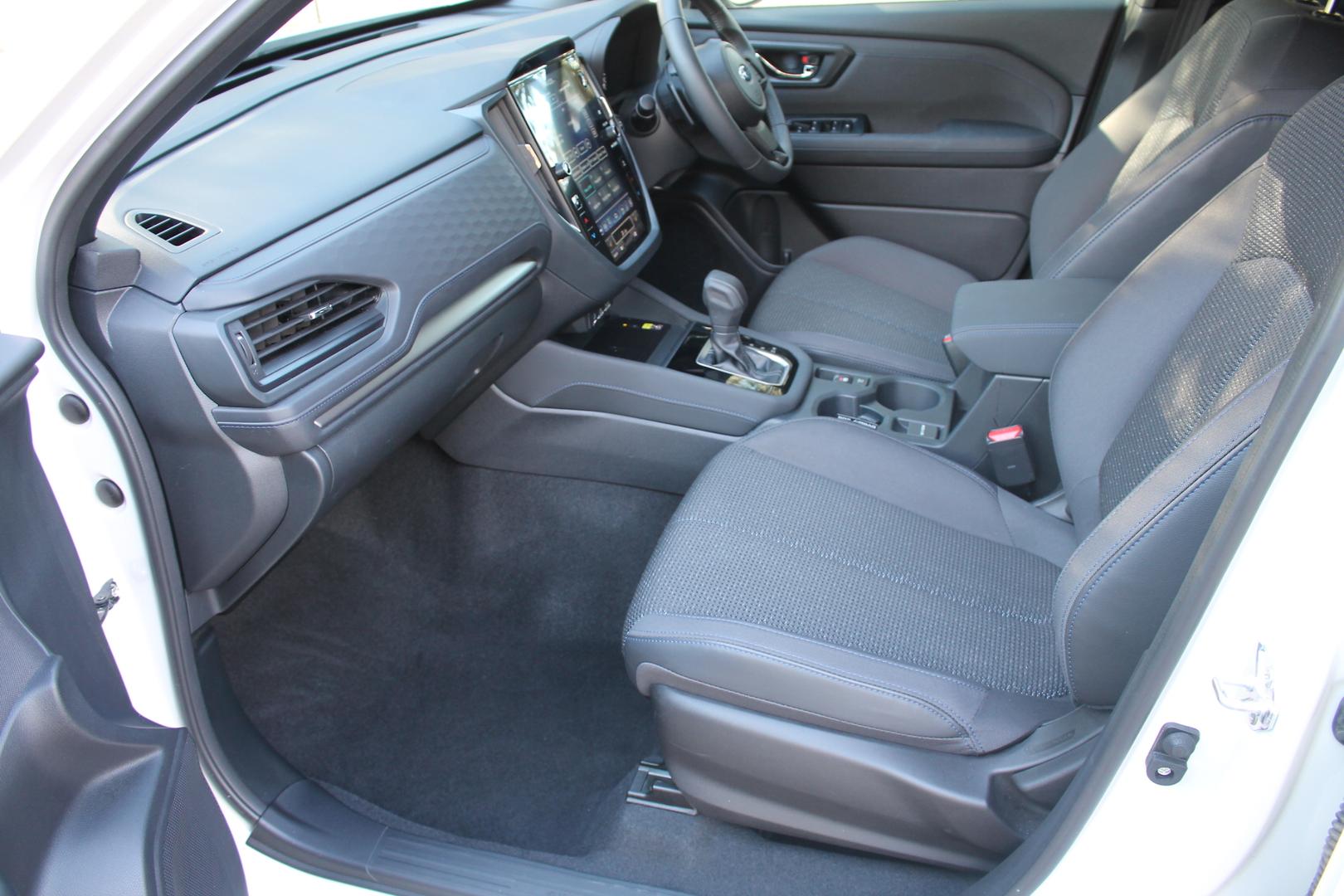 2025 Subaru Forester — photo 17