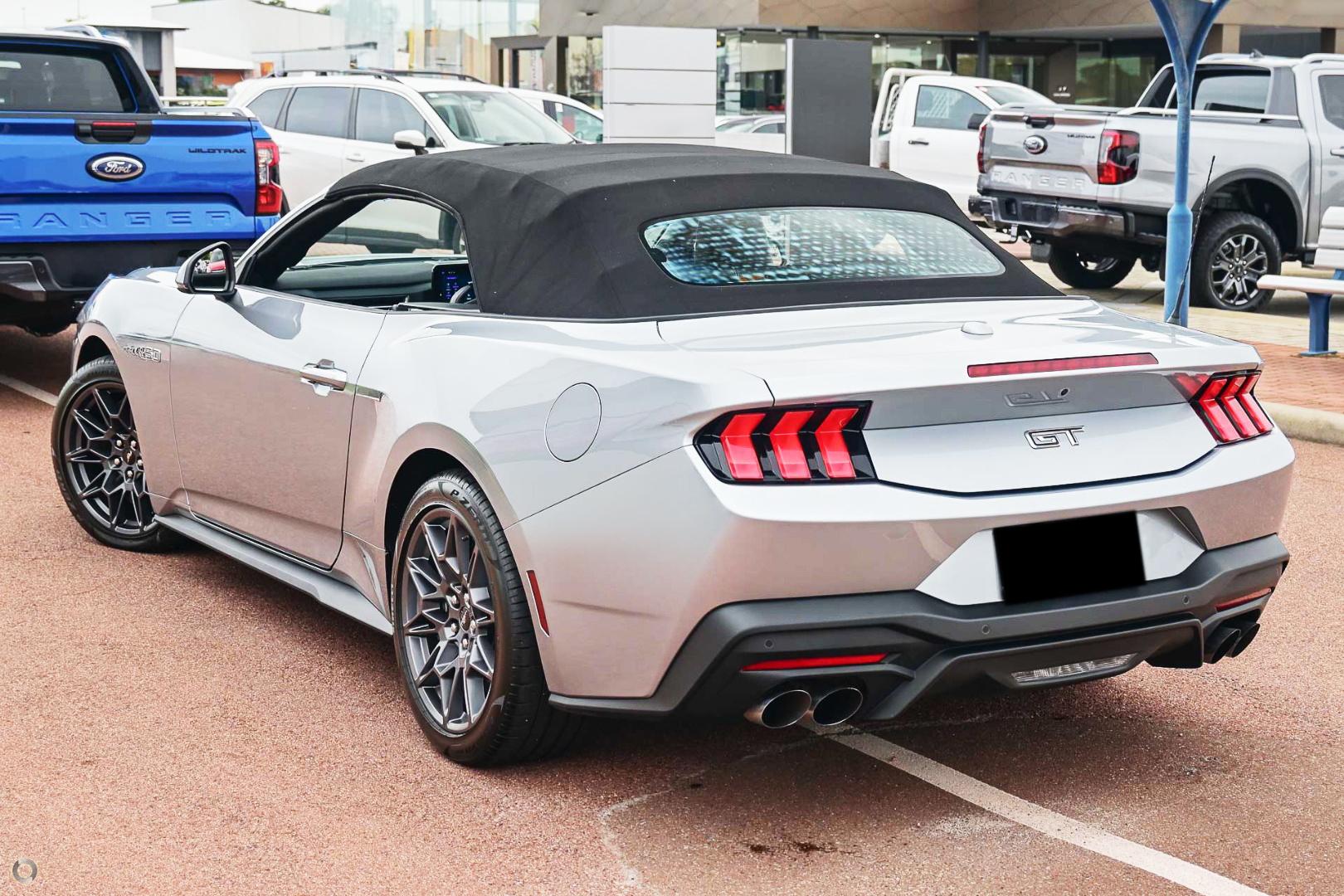 2025 Ford Mustang GT — photo 4