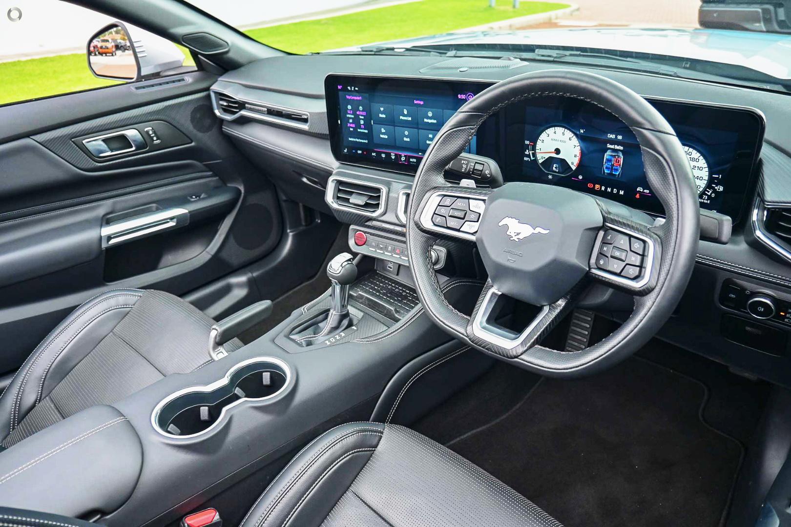2025 Ford Mustang GT — photo 8
