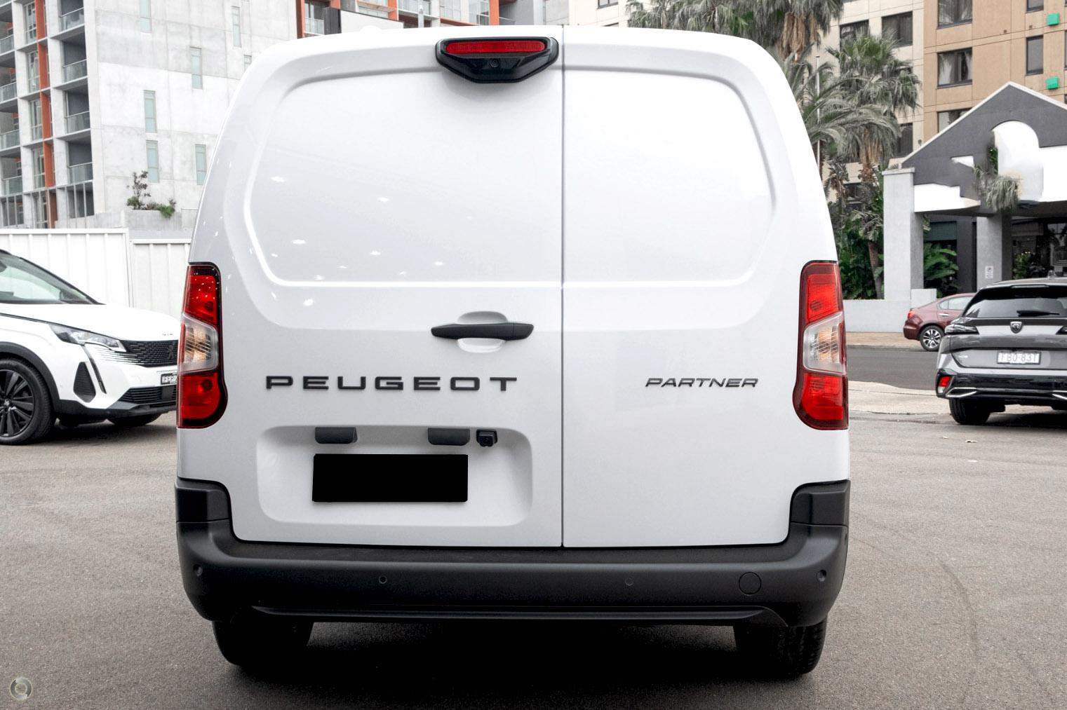 2026 Peugeot Partner Pro — photo 3