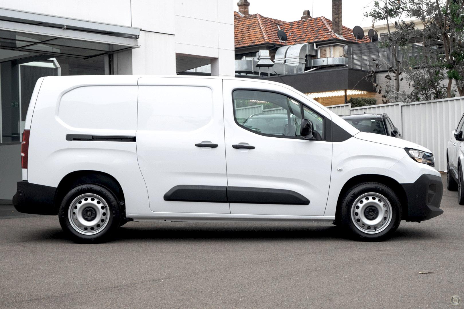 2026 Peugeot Partner Pro — photo 5