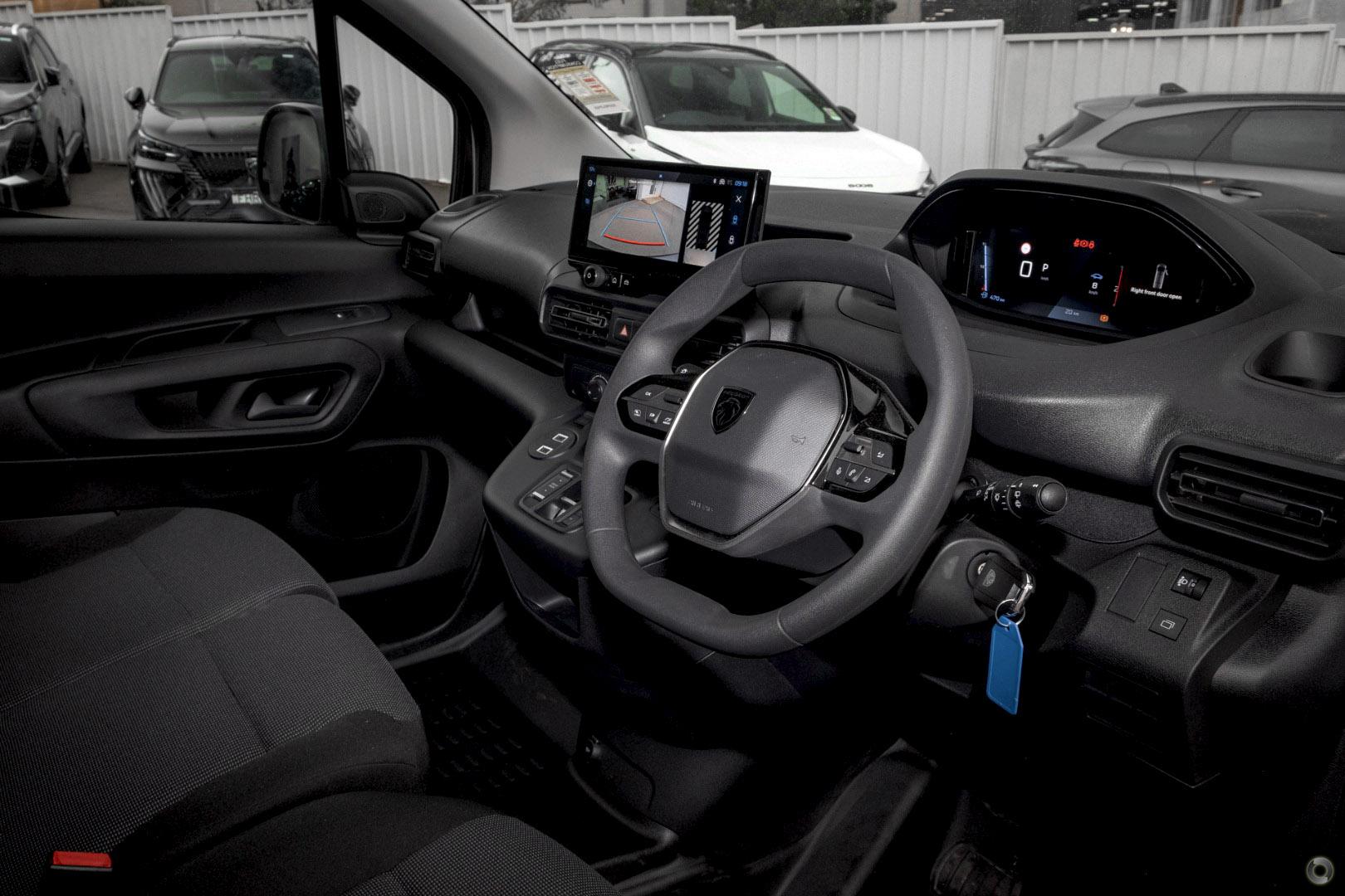 2026 Peugeot Partner Pro — photo 6