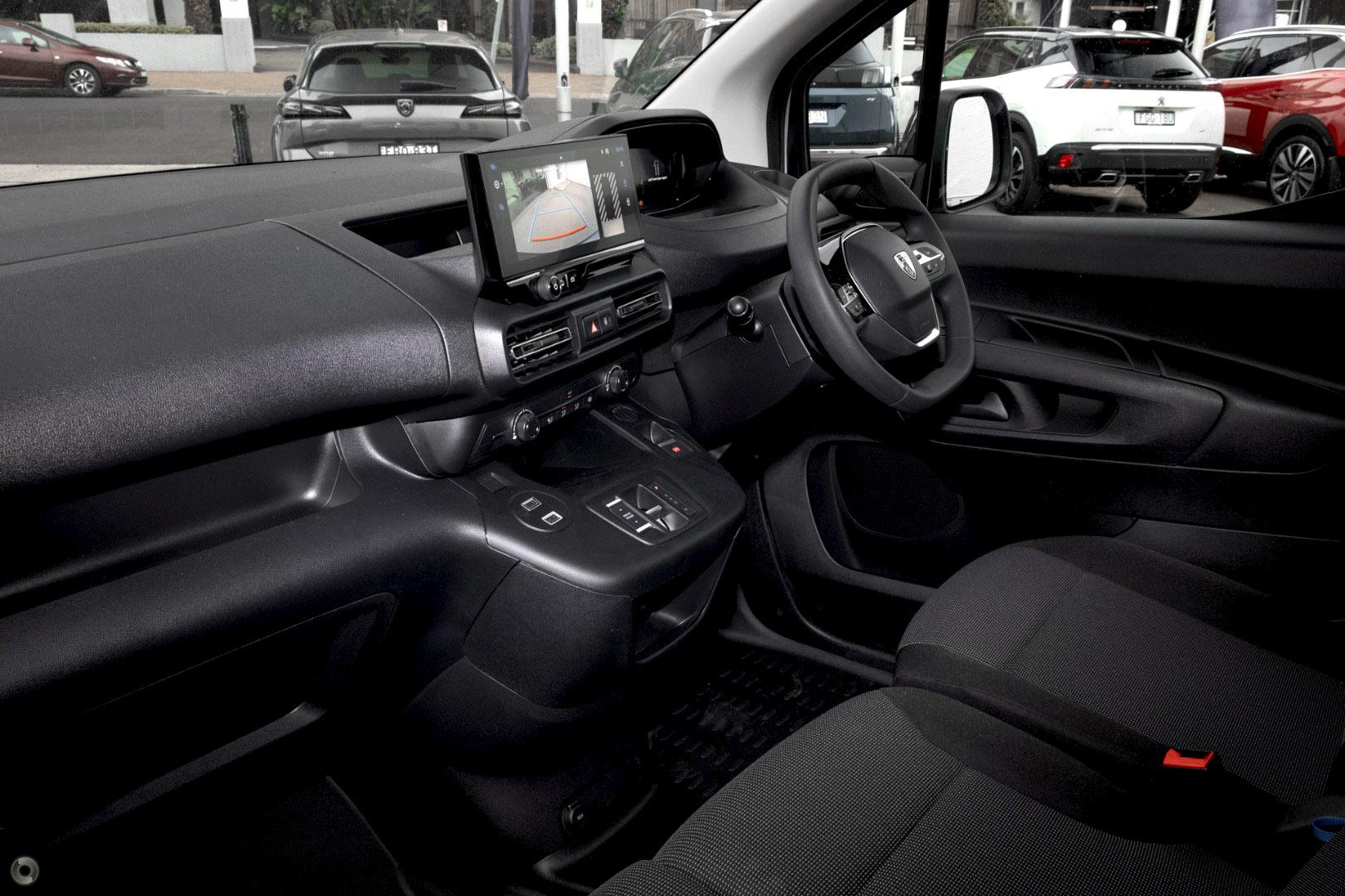 2026 Peugeot Partner Pro — photo 7