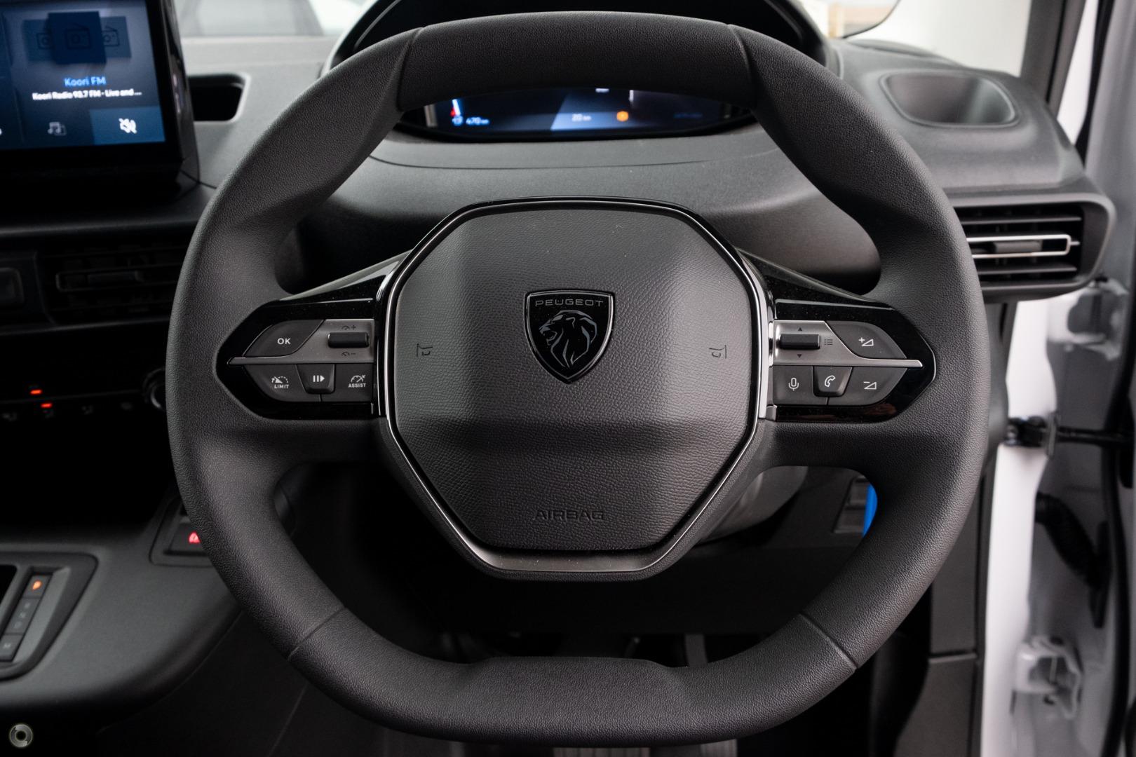 2026 Peugeot Partner Pro — photo 7