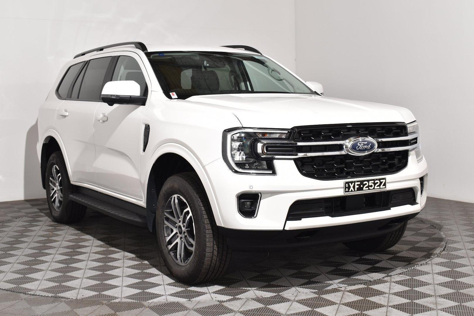 2025 Ford Everest Trend — photo 1