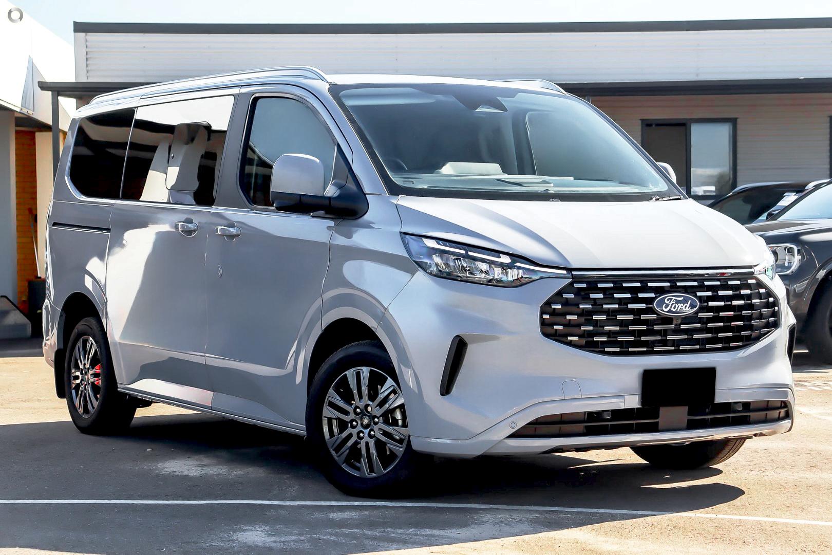 2025 New Ford Tourneo AV