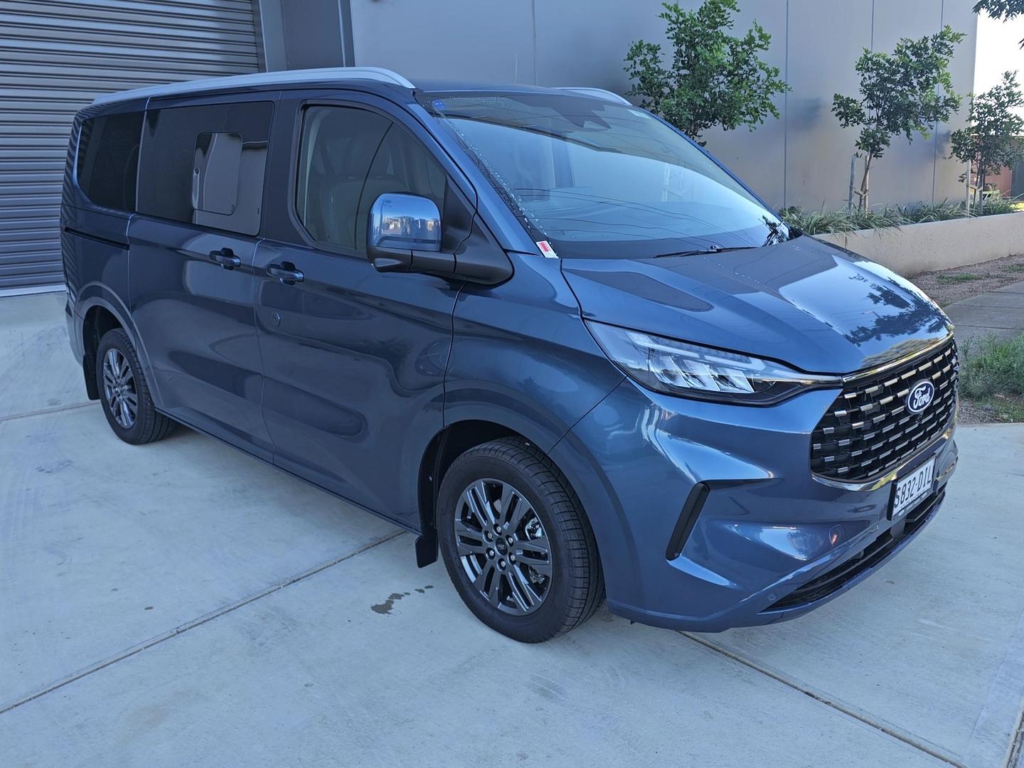 2025 Demo Ford Tourneo AV