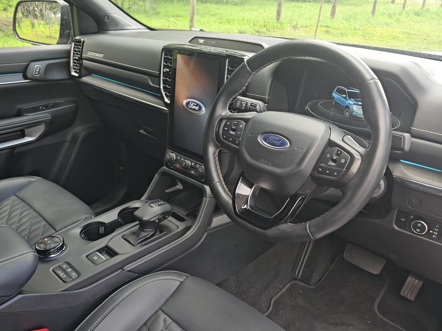 2025 Ford Everest Platinum — photo 6