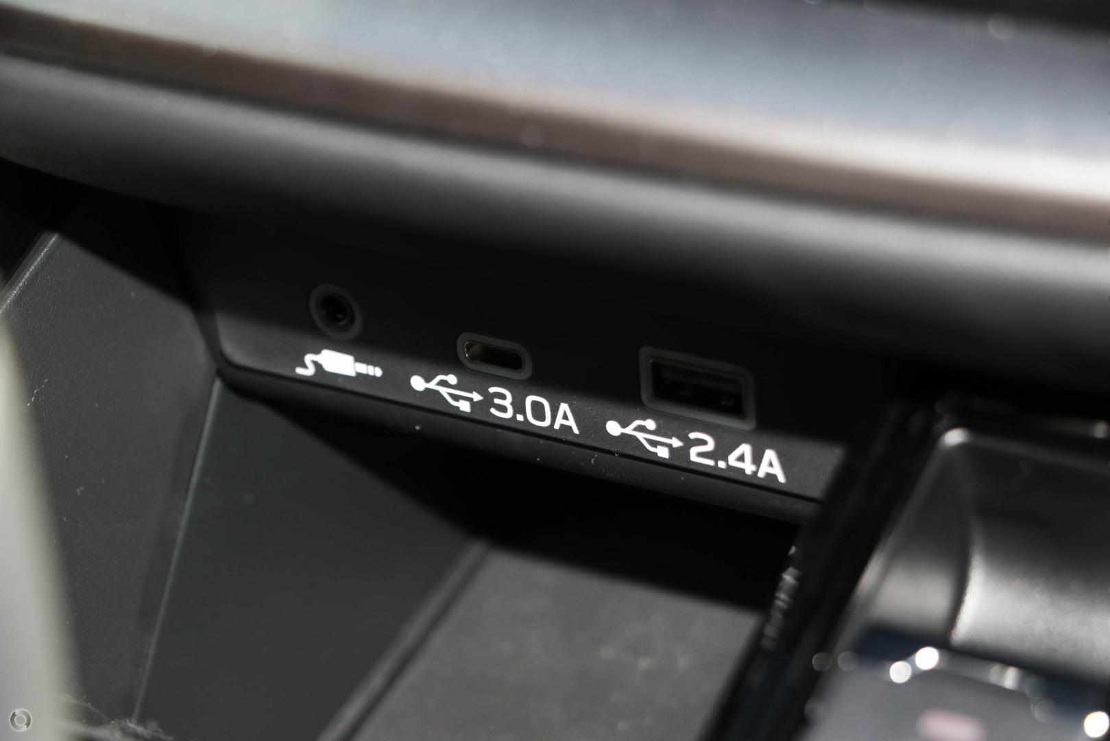 2025 Subaru Outback AWD Touring XT — photo 12
