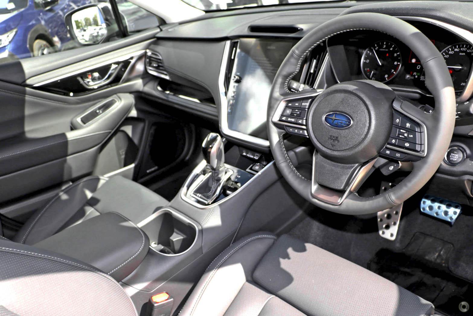2025 Subaru Outback AWD Touring XT — photo 7