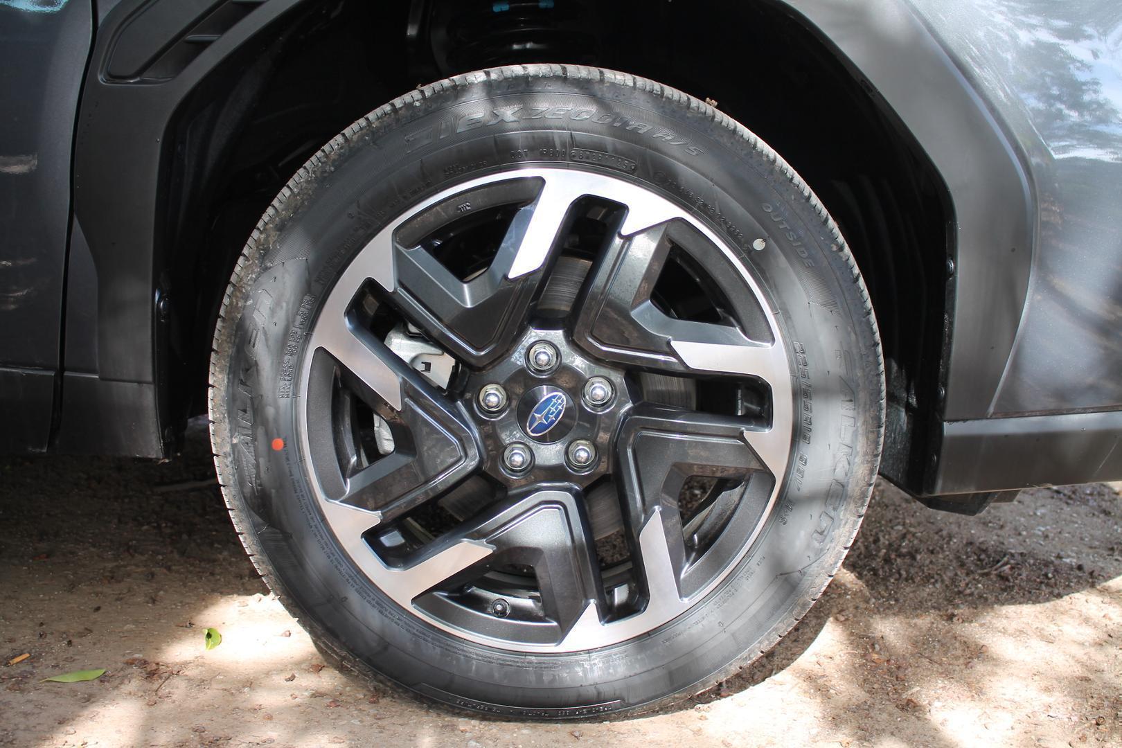 2025 Subaru Forester Touring — photo 19