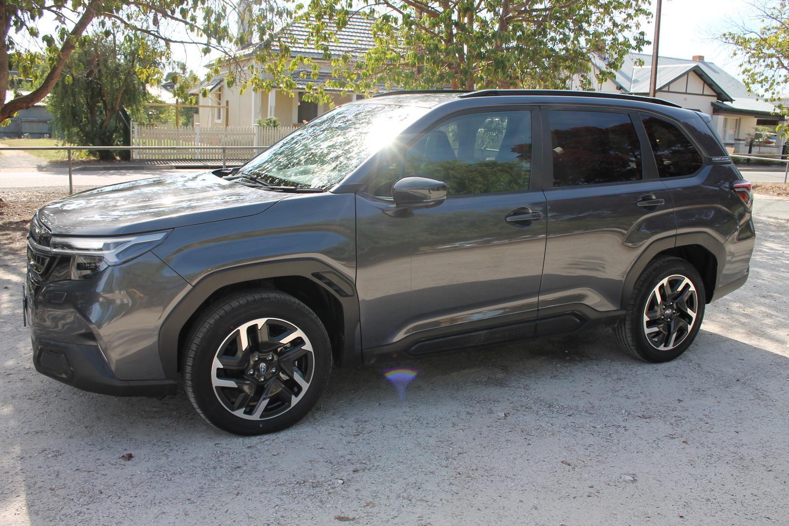 2025 Subaru Forester Touring — photo 22