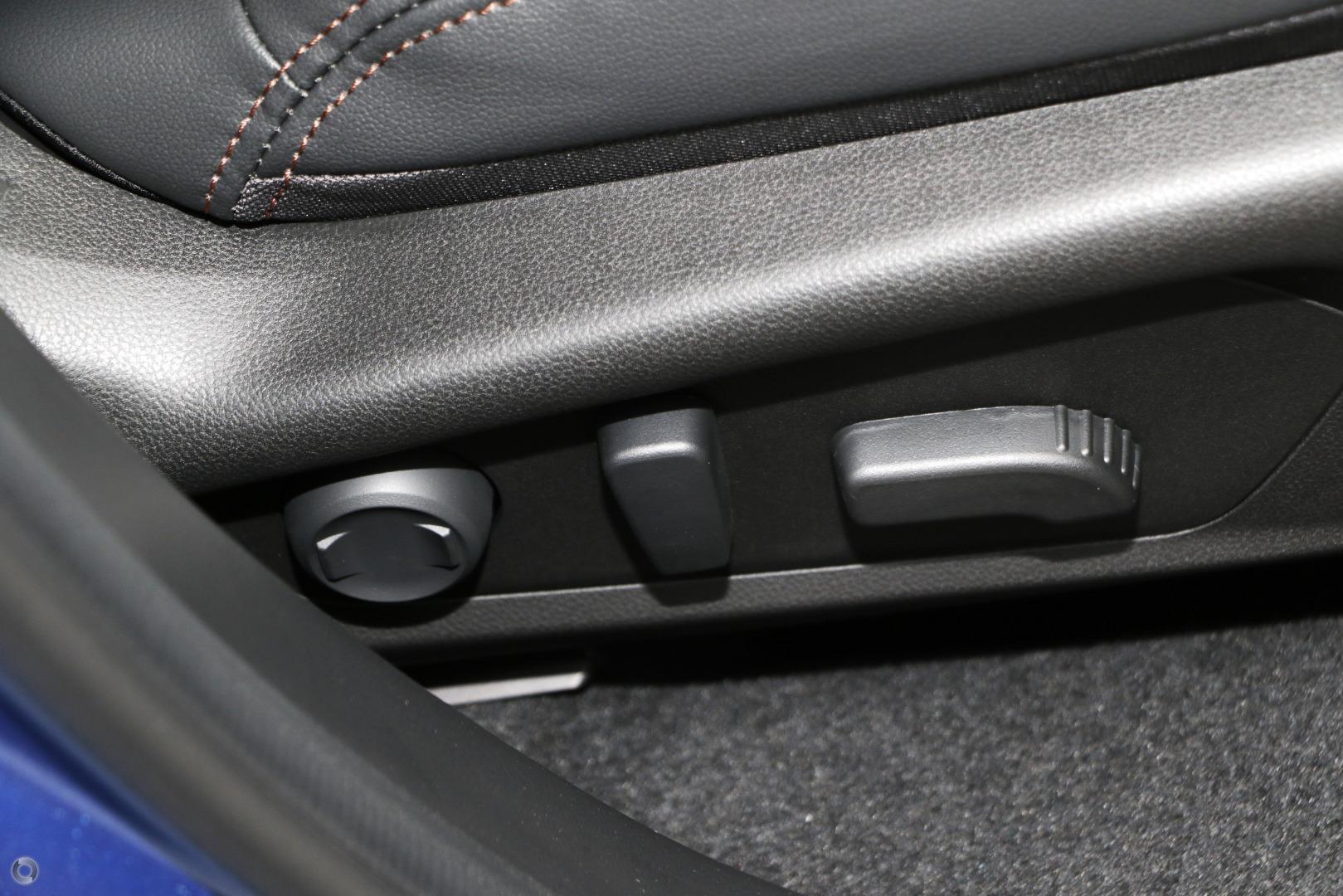 2025 Subaru Forester Hybrid Touring — photo 11