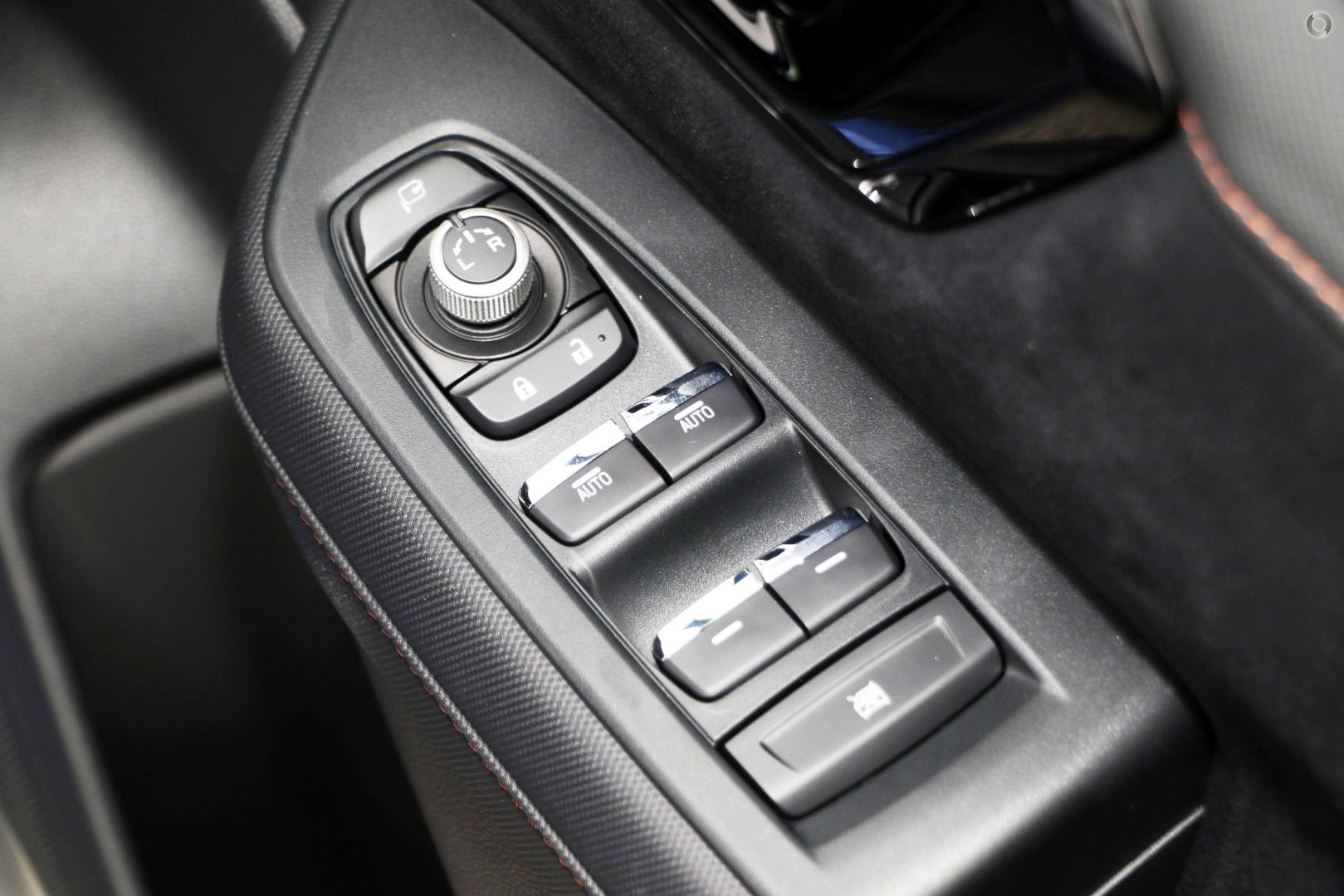 2025 Subaru Forester Hybrid Touring — photo 15