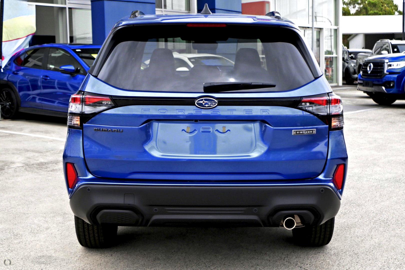 2025 Subaru Forester Hybrid Touring — photo 3