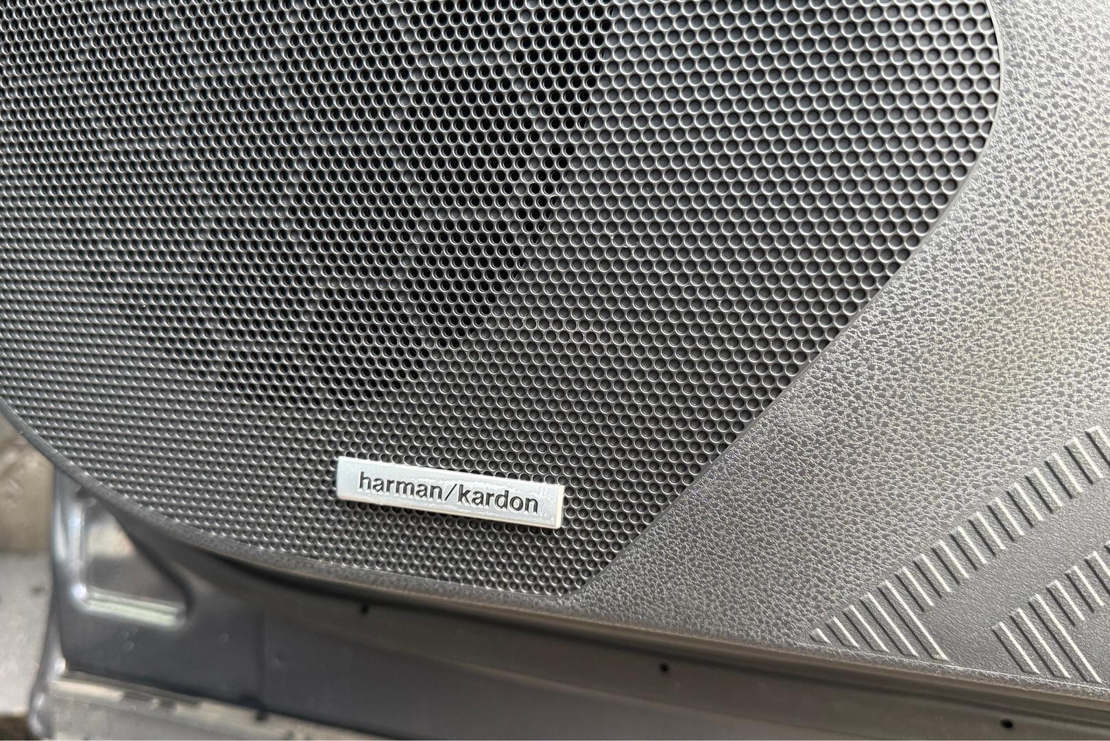 2025 Subaru Forester Touring — photo 23