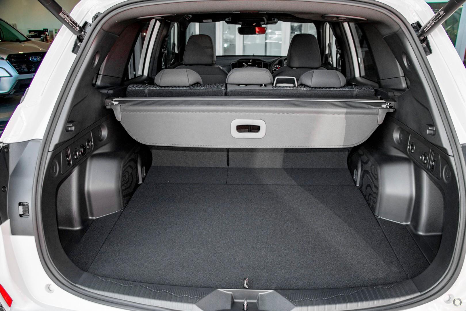 2026 Subaru Forester Premium — photo 9