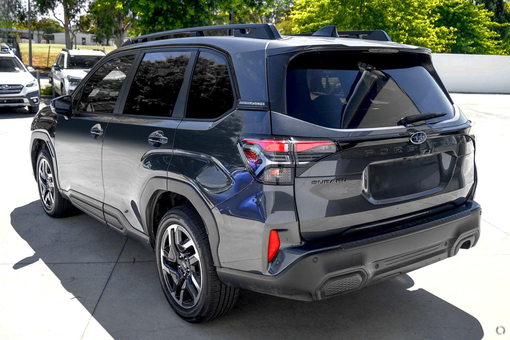 2026 Subaru Forester Premium — photo 6