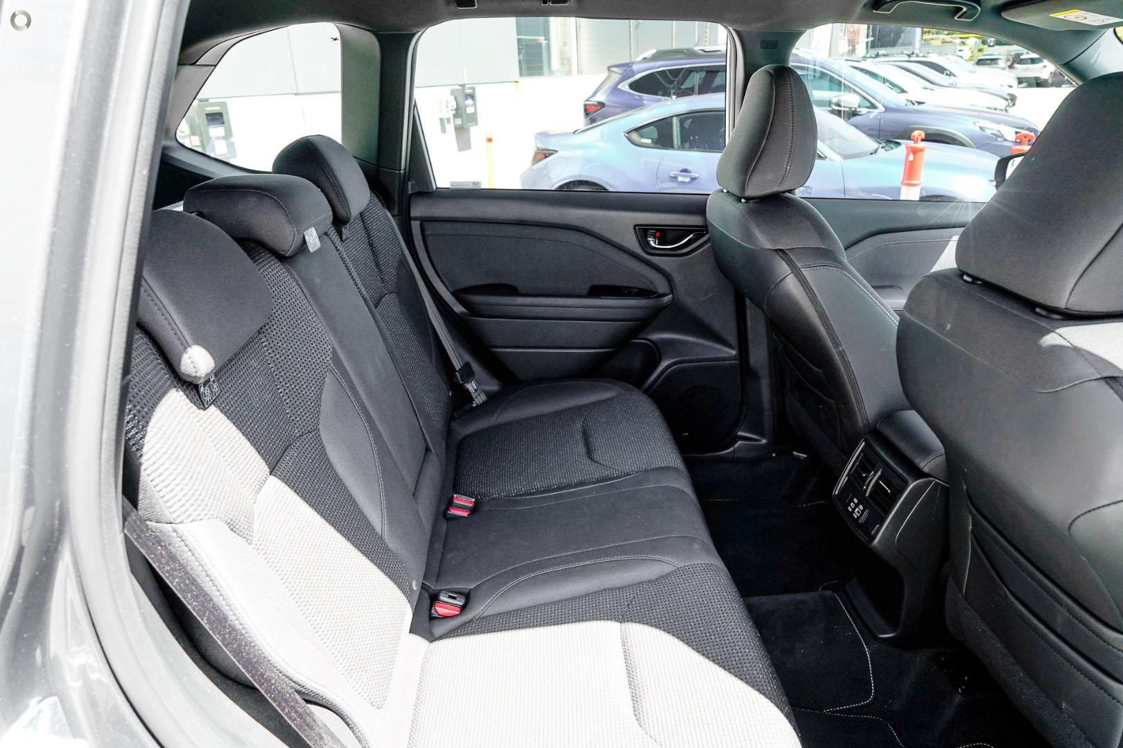 2026 Subaru Forester Premium — photo 9
