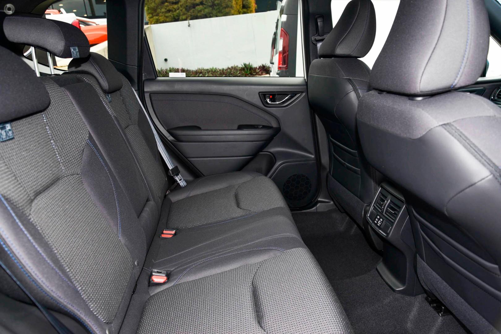 2026 Subaru Forester — photo 9