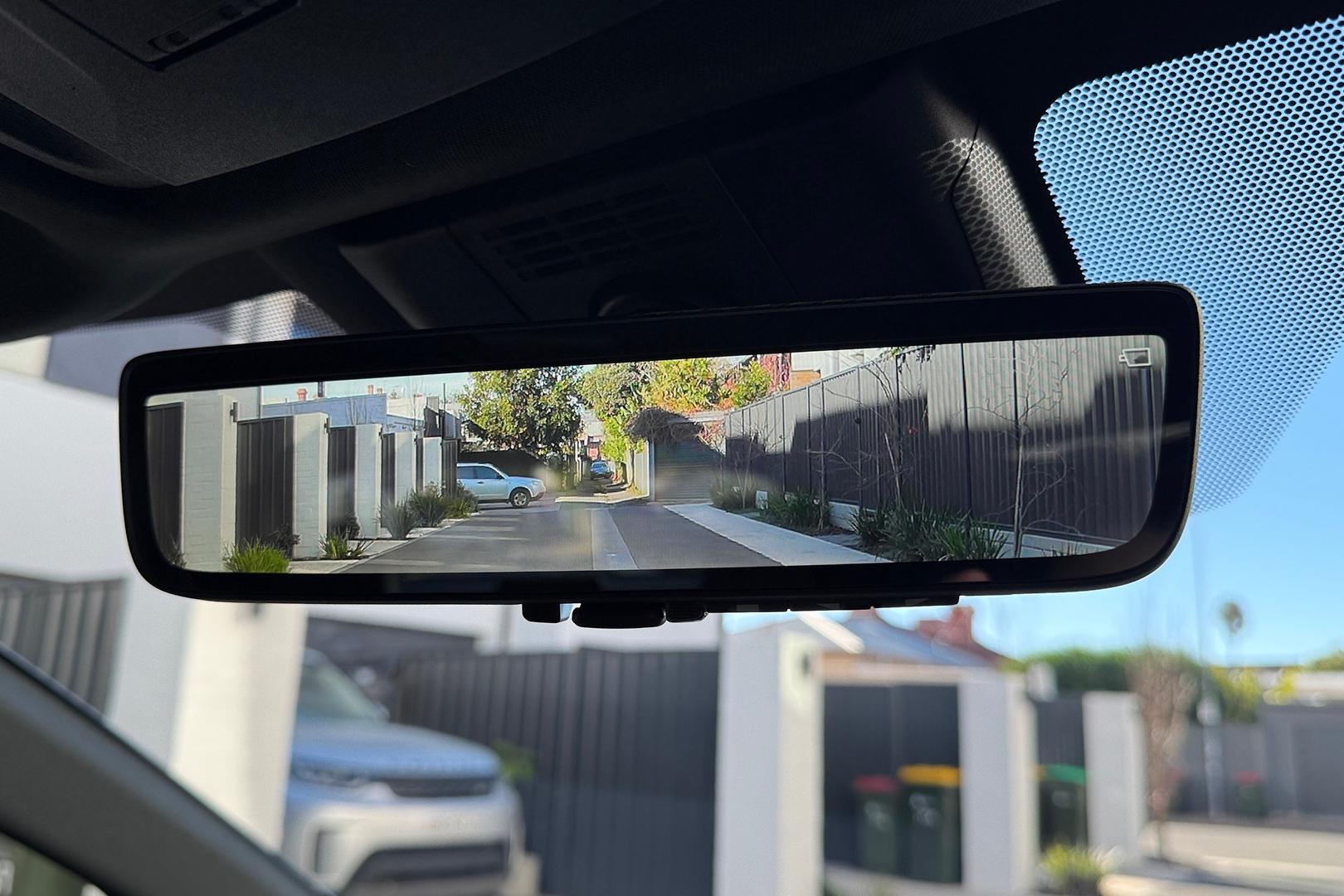 2026 Subaru Solterra AWD — photo 19