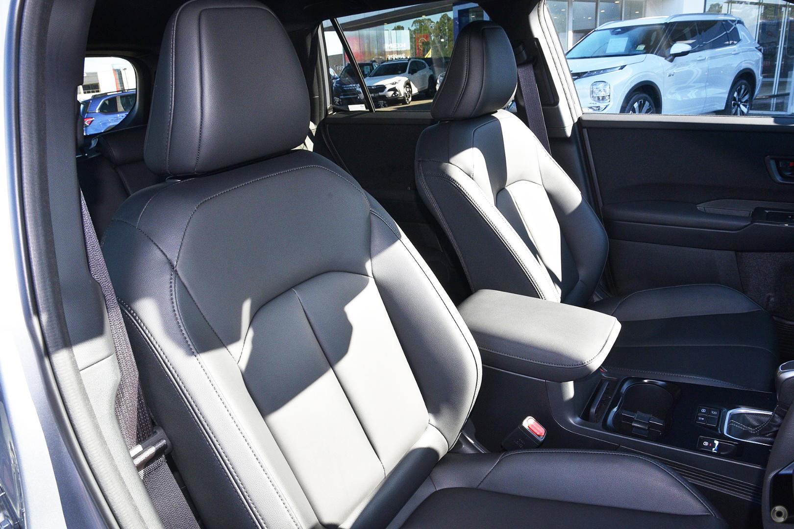 2026 Subaru Outback AWD — photo 6