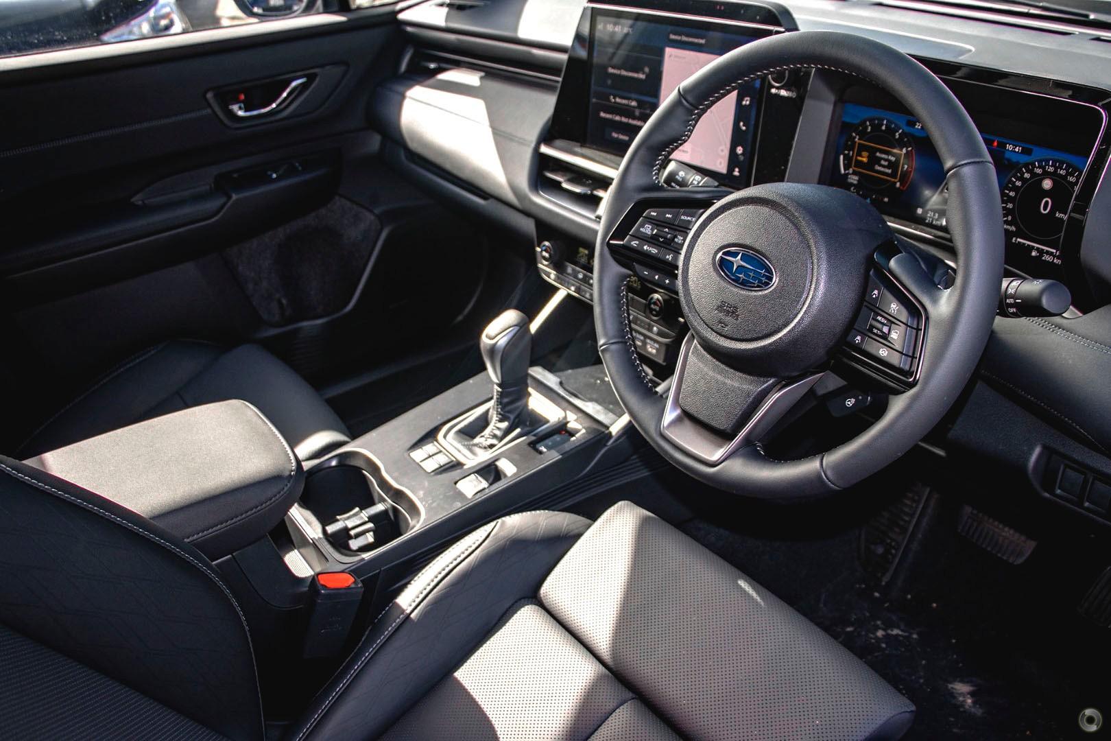 2026 Subaru Outback AWD Touring — photo 2