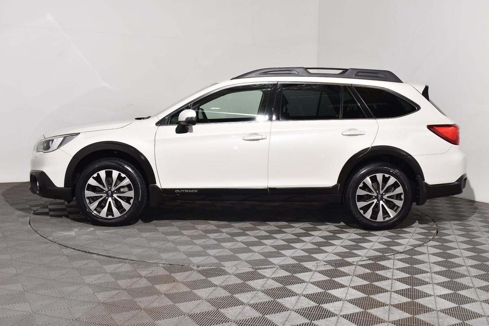 2017 Subaru Outback 25i Premium — photo 10