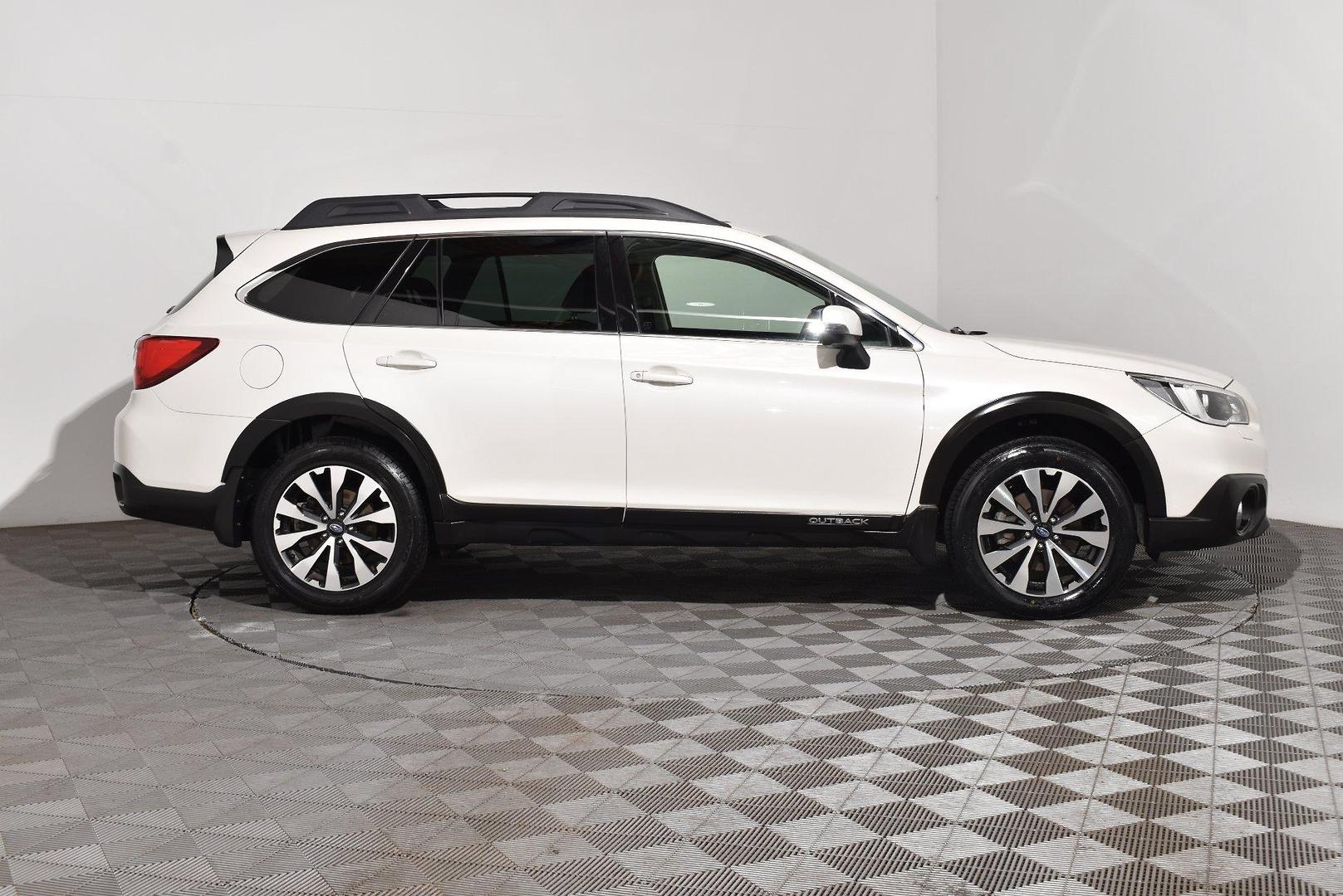 2017 Subaru Outback 25i Premium — photo 9