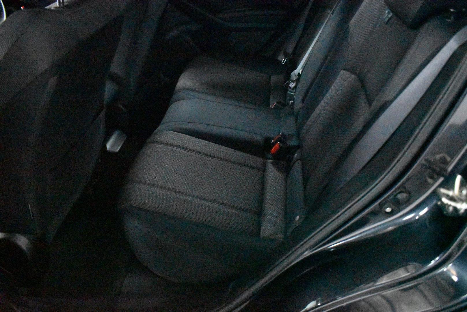 2017 Subaru Impreza 20i — photo 8
