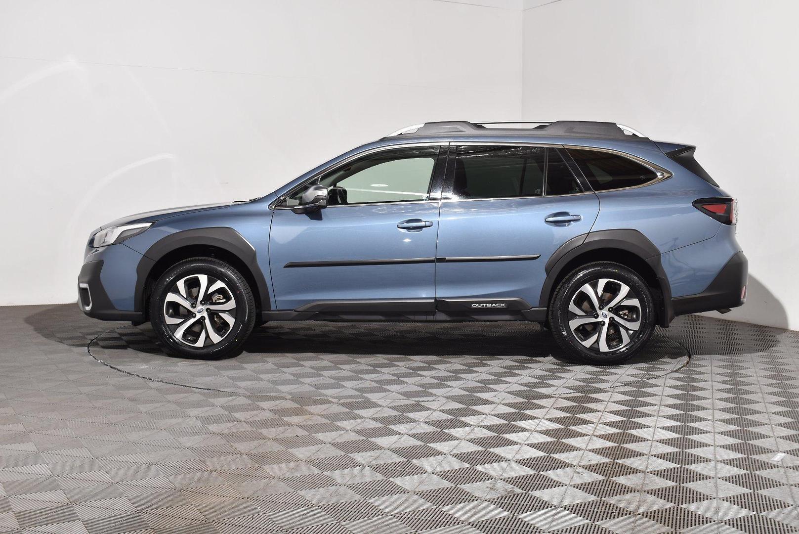 2021 Subaru Outback AWD Touring — photo 10